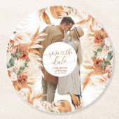 Modern handgeschreven fotoscript Sla de datum op Ronde Kartonnen Onderzetter (Voorkant)