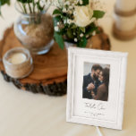 Modern Handlettering Script Custom foto bruiloft Kaart<br><div class="desc">Voeg persoonlijkheid toe aan tabelnummers met behulp van favoriete foto's voor elke tabel om te zien. Pas elk afbeelding aan en denk aan de gasten die rond de tafel zitten, een instant gespreksstarter voor uw bruiloftsbezoekers. Met een handlettering script dat aanpasbaar is. Personaliseer met de namen van de bruid en...</div>