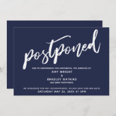 Modern handschrift uitgesteld bruiloft marine blau kaart (Voorkant / Achterkant)