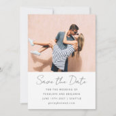 Modern handschrift zwart wit bruiloft foto save the date (Voorkant)