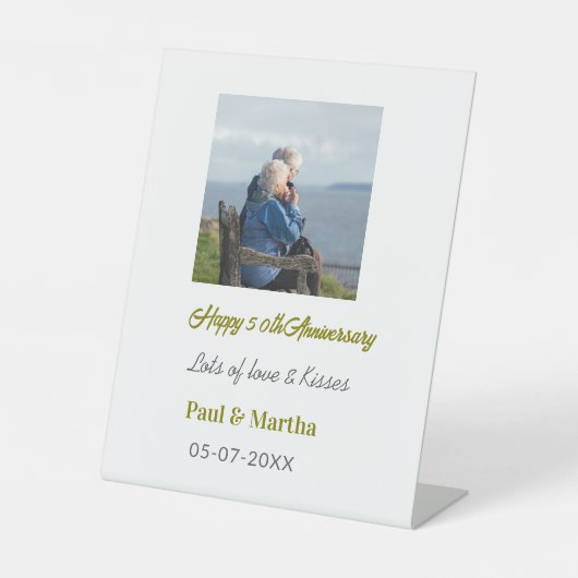 Modern happy 50th anniversary add name date photo reclamebord met voetstuk (Voorkant)
