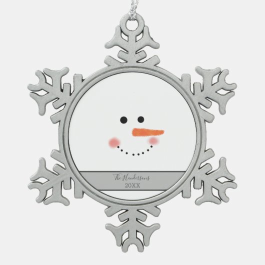 Modern Happy Snowman Face Familienaam Custom Tin Sneeuwvlok Ornament (Voorkant)