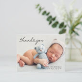Modern Hart Script Pasgeboren Baby Foto Bedankkaart (Staand voorkant)