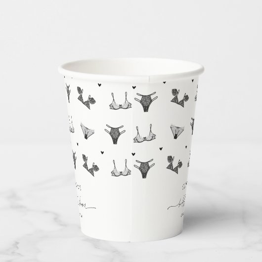 Modern Hart Script & Zwarte Lingerie Bruidsdouche Papieren Bekers (Rechts)