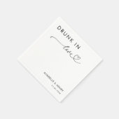 Modern hartscript Drink in Love Elegant Wedding Servet (Hoek)