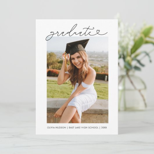 Modern Heart Typography Afstuderen Kaart (Staand voorkant)