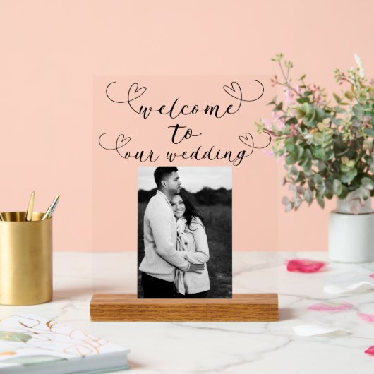 Modern Hearts Zwart Wit Minimal Wedding Welkom Acryl Bord (Huwelijk)