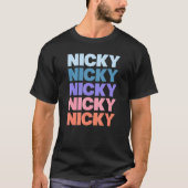 Modern Herhaalde Tekst Nicky T-shirt (Voorkant)