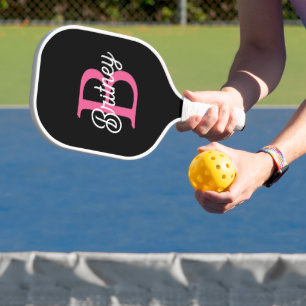 Modern Hot Pink gepersonaliseerd monogram en naam Pickleball Paddle