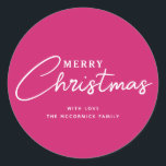 Modern Hot Pink Merry Christmas Script Typografie Ronde Sticker<br><div class="desc">Voeg een pop kleur toe aan uw vakantieverpakking met deze Modern Hot Pink Merry Christmas Script Typography Classic Ronde Stickers. Elk is ontworpen met de tekst "Merry Christmas" in witte letters op felroze. Het lettertype is handschrift belettering gemengd met eenvoudige gemakkelijk te lezen letters. Gepersonaliseerd met familietekennaam of "van" naam...</div>
