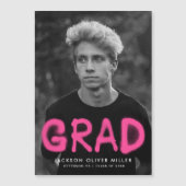 Modern Hot Pink Spray Paint Foto Afstuderen Magnetische Uitnodiging (Voorkant)