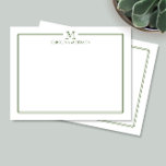 Modern Initiaal Donkergroene rand Stationery Notitiekaartje<br><div class="desc">Dit ontwerp is voorzien van een dunne dubbele rand met ruimte voor een monogram en naam en het coördineren van het achterontwerp. Klik op de aanpassingsknop als u de ontwerpelementen wilt aanpassen en/of de tekst verder wilt aanpassen! Variaties van dit ontwerp, extra kleuren en coördinerende producten zijn beschikbaar in onze...</div>