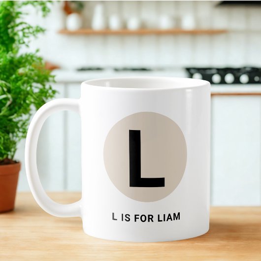 Modern Initial Mug – “L is for [Name]” Design Koffiemok