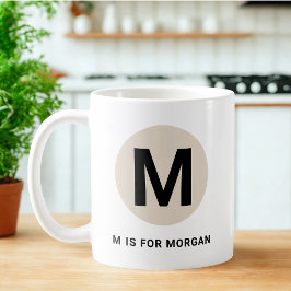 Modern Initial Mug – “M is for [Name]” Design Koffiemok