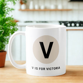 Modern Initial Mug – “V is for [Name]” Design Koffiemok