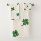 Modern Irish Shamrock Bad Handdoek (Insitu)