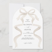 Modern Ivoor Beige Bow Monogram Boog Wedding Kaart (Voorkant)
