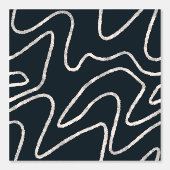 Modern Japandi-style line art in cream and black.  Behang (Voorkant)