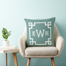 Modern Juniper Green Greek Key Custom Monogram Kussen