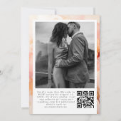 Modern Just Love Peach Floral Wedding QR-code Kaart (Achterkant)
