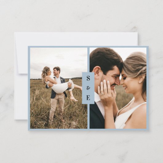 Modern kalligrafiescript Dusty Blue Fotobruiloft RSVP Kaartje (Achterkant)