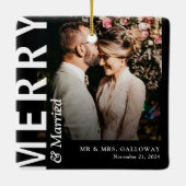 Modern Kerstfoto van Gelukkig Getrouwd Keramisch Ornament (Achterkant)