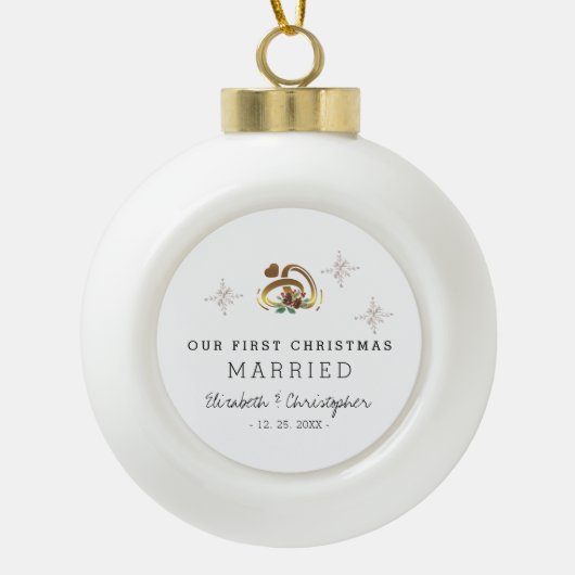 Modern Kerstmis Ons Eerste Getrouwd Keramische Bal Ornament (Voorkant)