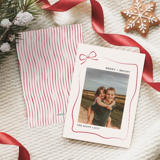Modern Kids Red Bow Family Photo Christmas Feestdagenkaart