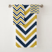 Modern kleurrijk patroon | mosterdgeel en blauw bad handdoek (Insitu)