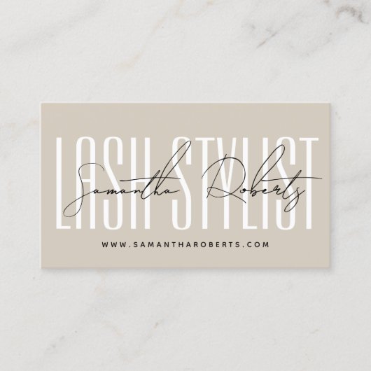 Modern lash stylist script typography beige klantenkaartje (Voorkant)