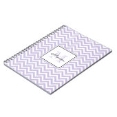 Modern Lavender Chevron Pattern Monogram Notitieboek (Linkerzijde)