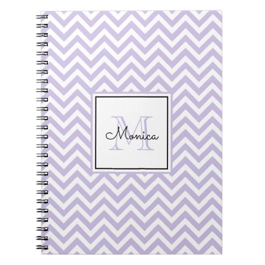 Modern Lavender Chevron Pattern Monogram Notitieboek (Voorkant)