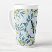 Modern Leaves Navy Blue Gold "Letter M" Latte Mok (Linkerhoek)