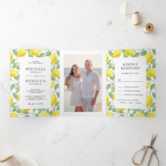 Modern Lemon Orchard Greenery Wedding Foto Drieluik Uitnodiging (Binnen)