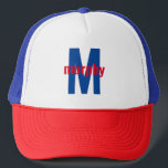 Modern lettertype personaliseert rood, wit en blau trucker pet<br><div class="desc">Rood, wit en blauw Persoonlijke naam Trucker Hat.</div>