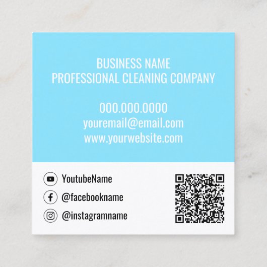Modern lichtblauw met QR-code schoonmaakbedrijf Vierkante Visitekaartje (Achterkant)