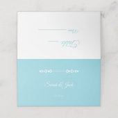 Modern lichtblauw & wit bruiloft gevouwen plaats k plaatskaartje (Buitenkant ongevouwen)