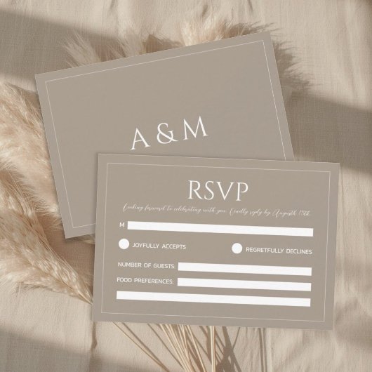 Modern light brown minimalist wedding RSVP kaartje