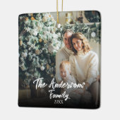 Modern Lijst Elegante Typografie Familiefoto Keramisch Ornament (Links)