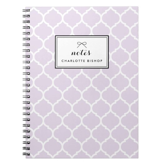 Modern Lila Quatrefoil Pattern Gepersonaliseerd Notitieboek (Voorkant)