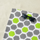 Modern Lime Green Grey Geometric Hexagon Pattern Strandlaken (In situ)