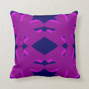 Modern Living on Fuchsia and Navy Blue Kussen