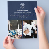 Modern Logo Foto Navyblauw Professionele Zakelijke Flyer (Hand)