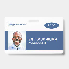 Modern logo met naam en barcode voor werknemers badge