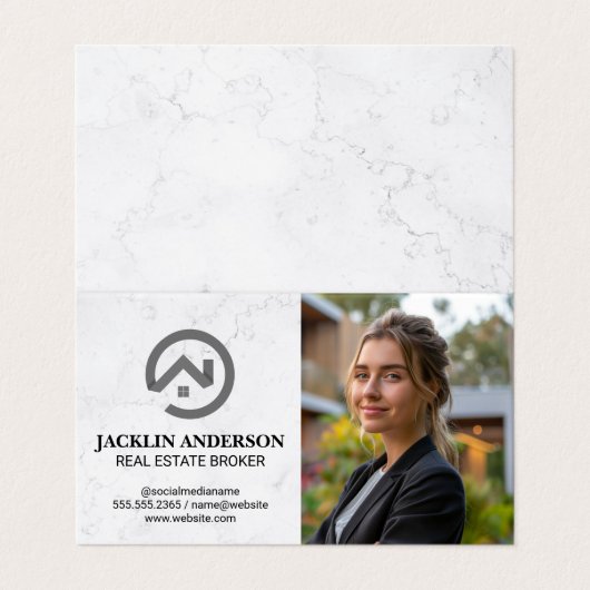 Modern logo voor vastgoed | Zakenvrouw Visitekaartje (Buitenkant ongevouwen)