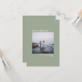 Modern Love & Bedankt Sage Green Foto Kaart (Voorkant / Achterkant in situ)