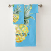 Modern Love Blue Pineapple and Cactus Bad Handdoek (Insitu)