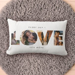 Modern LOVE Collage Cutout Valentijnsdag Kussen<br><div class="desc">IEDERE DAG HOOR IK MEER VAN JE. Geweldig geschenk voor Valentijnsdag,  Jubilea of Passen getrouwd: deze moderne hoes van fotocollage is eenvoudig aan te passen met uw vier favoriete foto's in het minimalistische LOVE-uitsnijdtypografische ontwerp.De tekst rond het woord LOVE kan op maat gemaakt worden.</div>