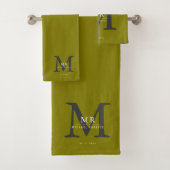 Modern Luxury Monogram Colour Match  Bad Handdoek (Insitu)