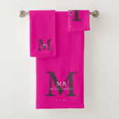 Modern Luxury Monogram Colour Match  Bad Handdoek (Insitu)